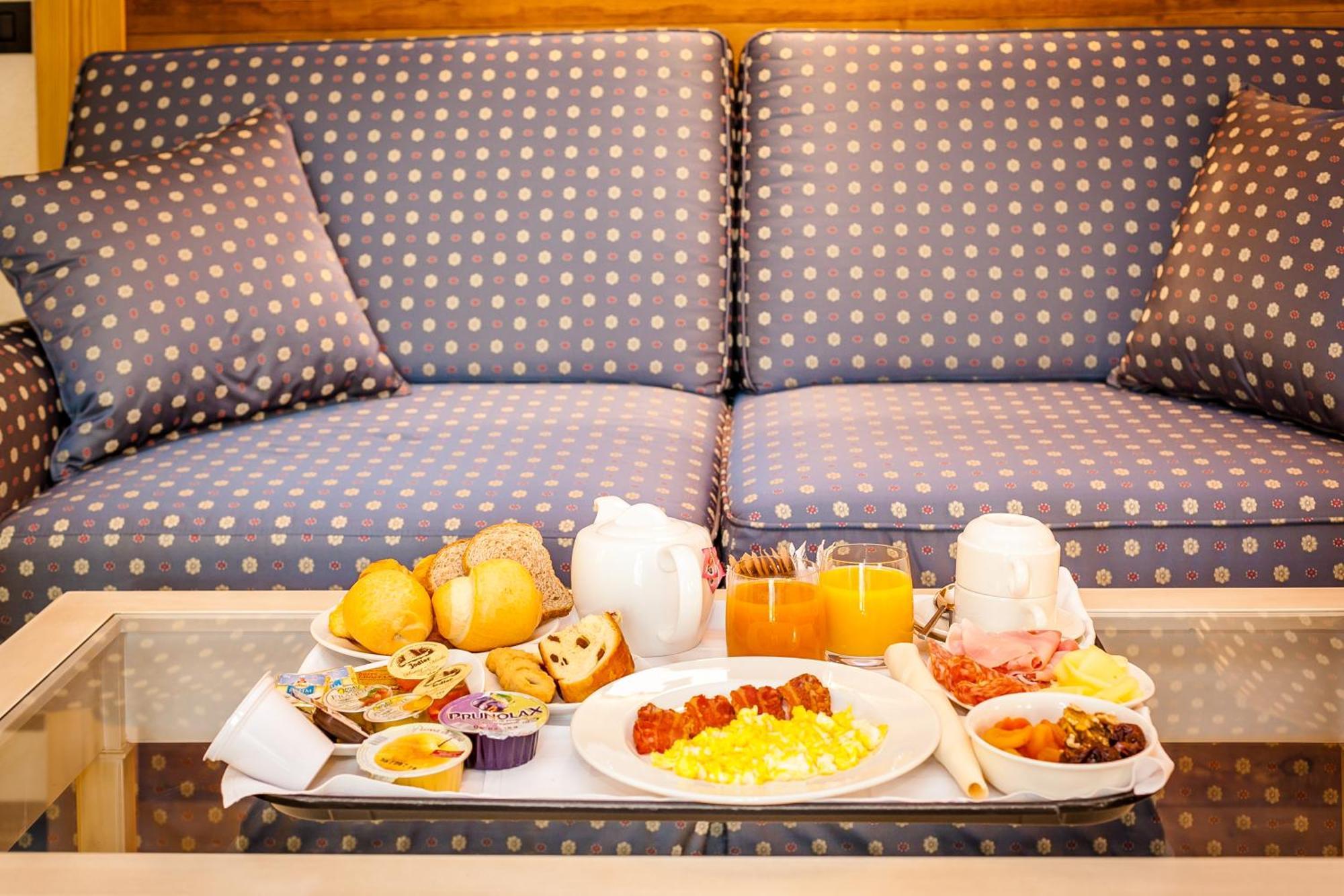 Hotel Lo Scoiattolo Courmayeur Kamer foto