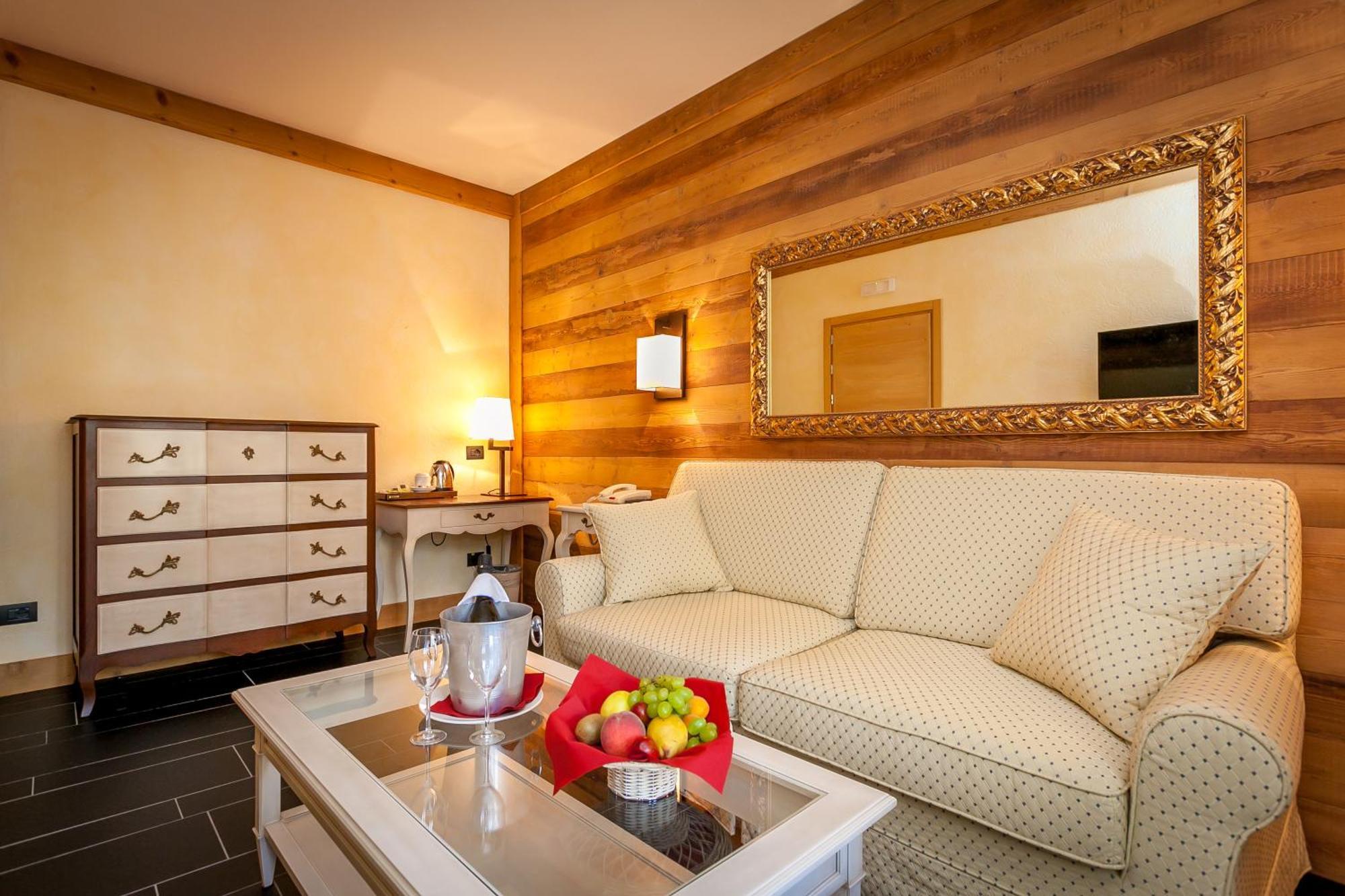 Hotel Lo Scoiattolo Courmayeur Kamer foto