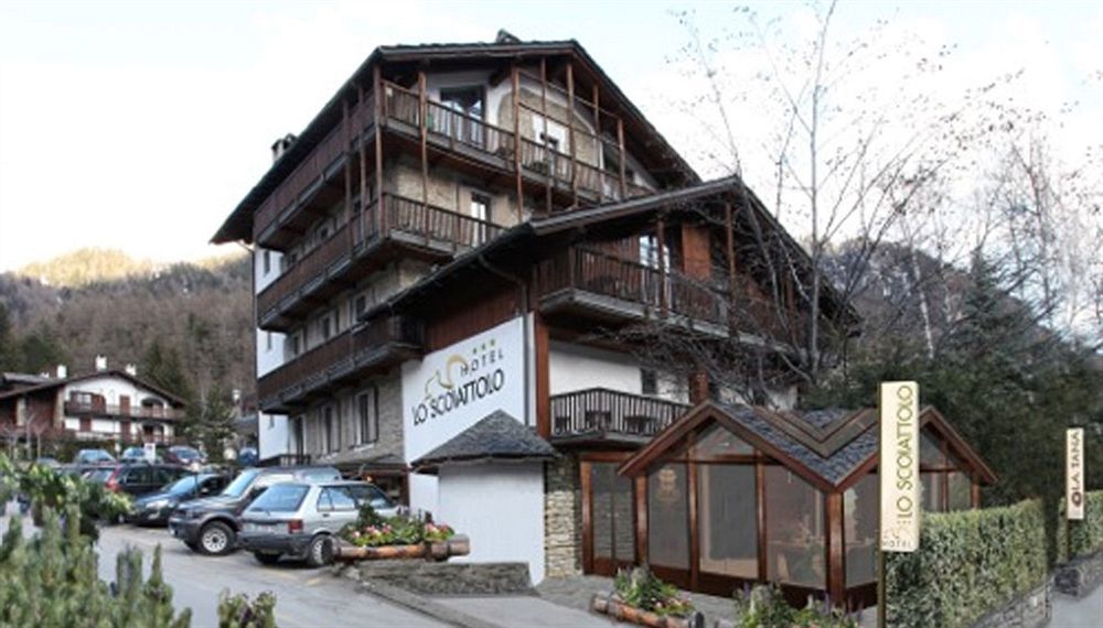 Hotel Lo Scoiattolo Courmayeur Buitenkant foto